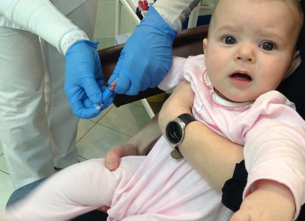 Как у грудничка берут кровь из вены