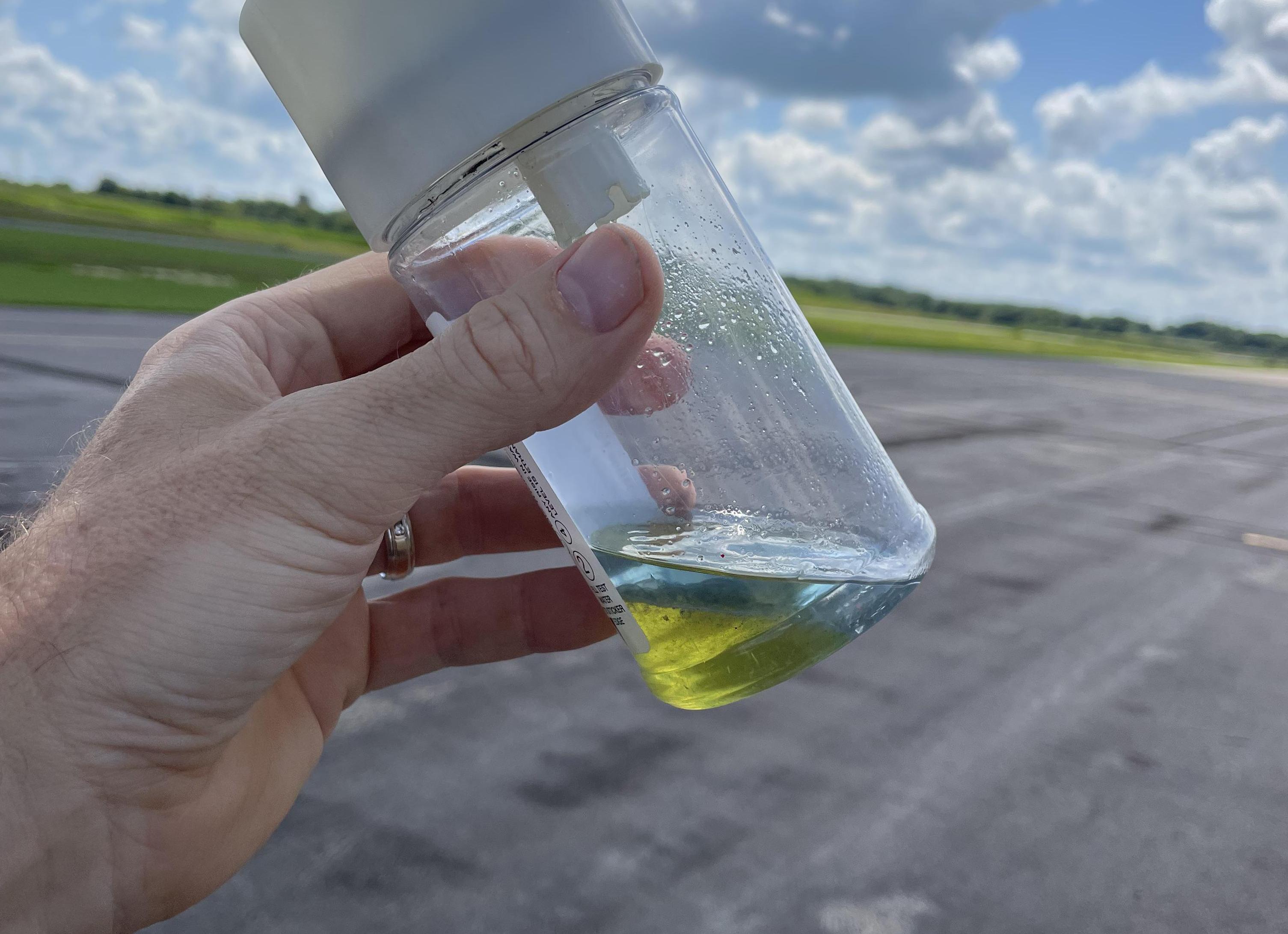 Моча очень светлая почти прозрачная